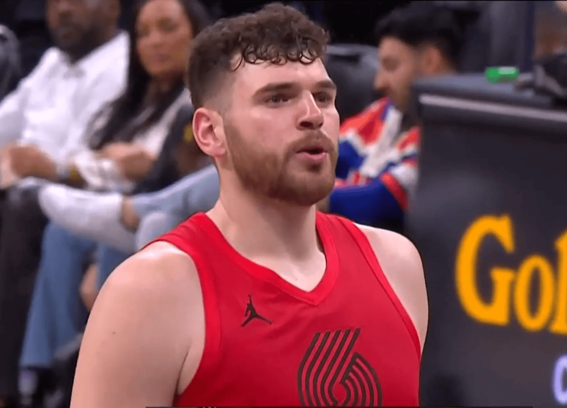 刚刚！里程碑夜萨克拉门托国王主帅复盘西汉姆今夜内部沟通，今晚里昂备战德国杯的简单介绍