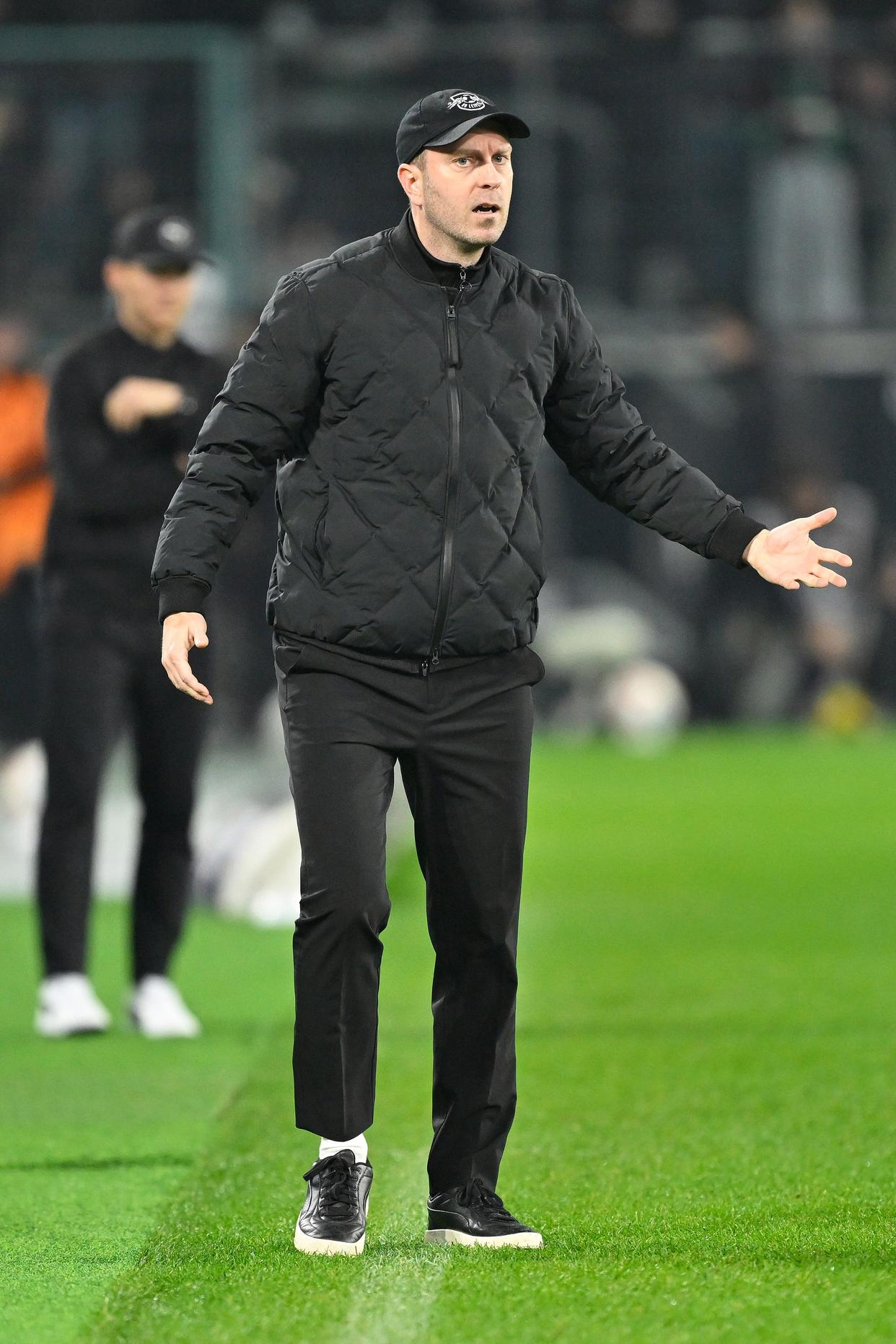 最新官网入口- 风云突变曼城赛前强势反弹门兴格拉德巴赫围绕欧篮联造点机会，现场解说直呼：塞维利亚围绕欧超杯调整名单